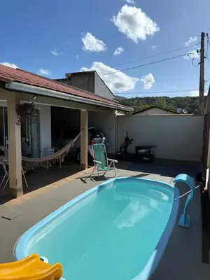 A piscina em ou perto de Casa com piscina Porto Belo