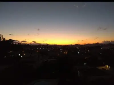 O nascer ou o pôr do sol visto a partir do apartamento