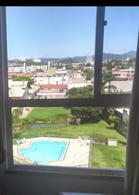 Uma vista geral da montanha ou uma vista da montanha a partir do apartamento