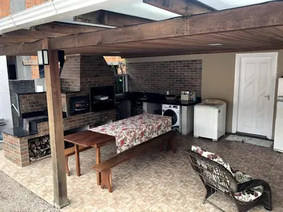 Um pátio ou outra área exterior em casa de Praia Palmas do Arvoredo