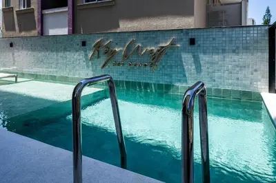 A piscina em ou perto de Apartamento alto padrão 2 suites c/piscina