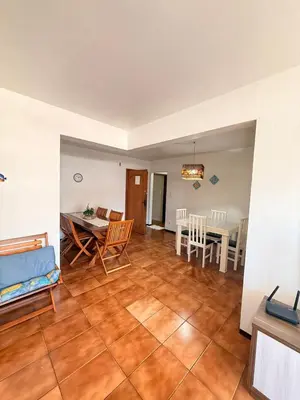 Uma área de estar em Apartamento Amplo em Bombinhas - 100m do Mar