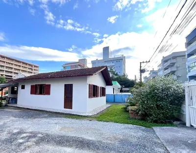 O edifício onde a casa de férias está situado