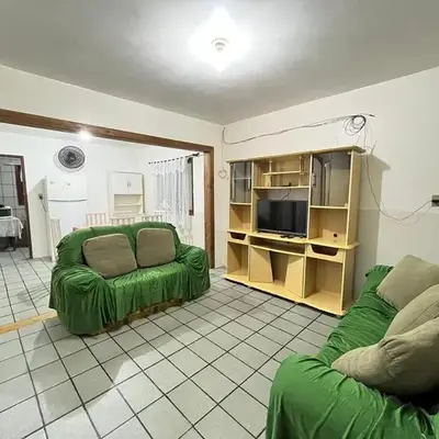 Casa completa - 350m da Praia 10 pessoas