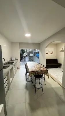 A cozinha ou kitchenette de Aluguel centro de bombinhas