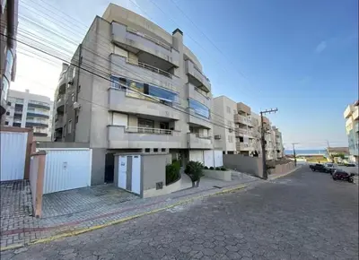 O edifício onde o apartamento está situado
