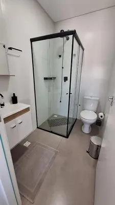 Uma casa de banho em Residencial da Vila Apto 2