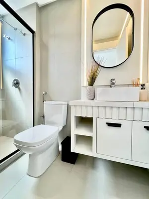 Uma casa de banho em Lumina - Luxuoso apartamento