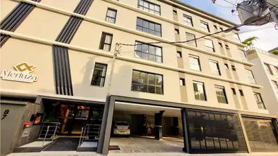 O edifício onde o apartamento está situado
