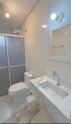 Uma casa de banho em Apartamento bombas 600 mtrs del mar , completamente equipada