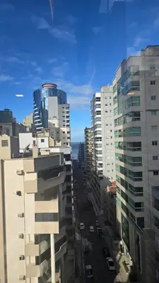 Uma vista geral de Itapema ou a vista da cidade a partir do apartamento