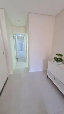 A planta de Apartamento Amplo a 5 Min da Praia e 2 vagas de garagem