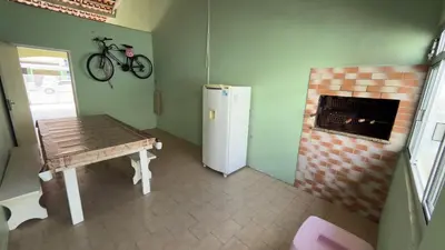 A cozinha ou kitchenette de Casa com 4 quartos a 300m do mar da Praia de Palmas