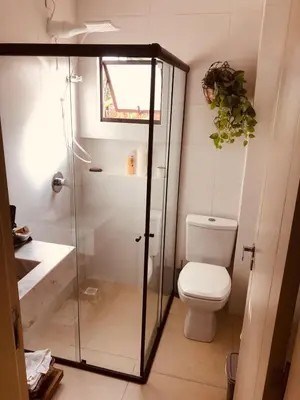 Uma casa de banho em Casa da Débora