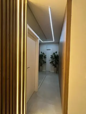A planta de Refúgio moderno com piscina privativa perto do mar
