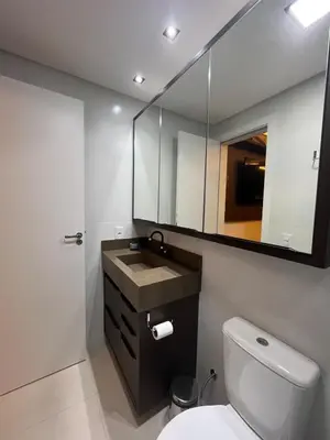Uma casa de banho em Seu refúgio em Bombinhas, conforto e pé na areia