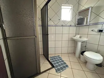 Uma casa de banho em Apartamento 30m da Praia de Bombinhas