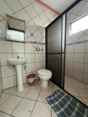Uma casa de banho em Apartamento 30m da Praia de Bombinhas