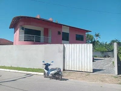 O edifício onde o apartamento está situado