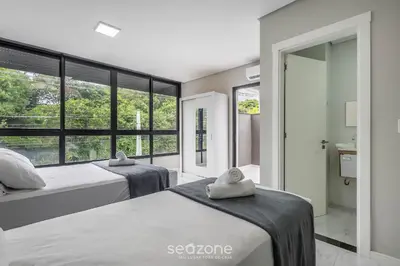 Uma cama ou camas num quarto em Casa c/ terraço e churrasq. a 850m do mar JSF0748