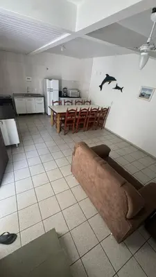 A cozinha ou kitchenette de Sobrados a 100mt do mar em bombas
