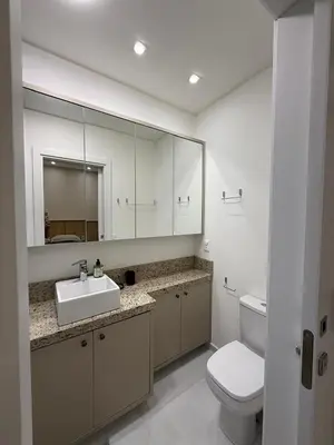 Uma casa de banho em Apartamento Novo e lindo! Próximo Mar e Shopping