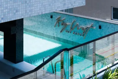 A piscina em ou perto de Apartamento alto padrão com 2 suites e piscina