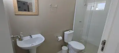 Uma casa de banho em Casa Família Feliz Espaço, Conforto e Próximo a Praia
