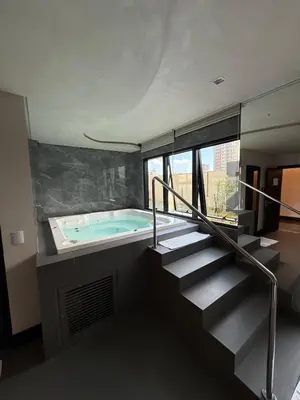 A planta de Lindo Flat na rua da Praia - Meia Praia Itapema