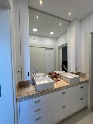 Uma casa de banho em Apto Vista Mar Rua 236 Meia Praia Itapema