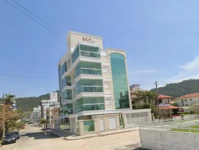 Uma vista geral da montanha ou uma vista da montanha a partir do apartamento