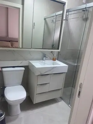 Uma casa de banho em Apartamento 25 metros do mar