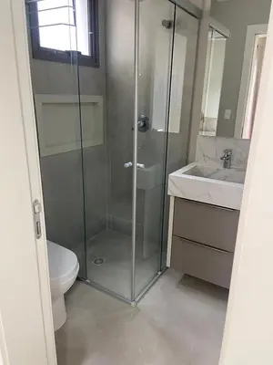 Uma casa de banho em Apartamento 25 metros do mar