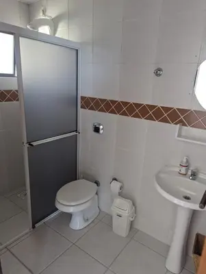 Uma casa de banho em Apartamento vista para o mar - Praia do Mariscal