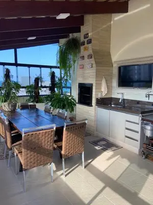A cozinha ou kitchenette de Cobertura com piscina e vista do mar