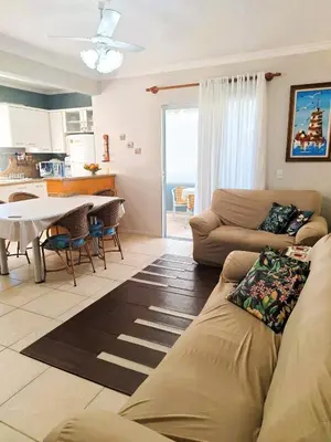 Uma área de estar em Apartamento do Sol - 2 quartos, completo, 300m da praia