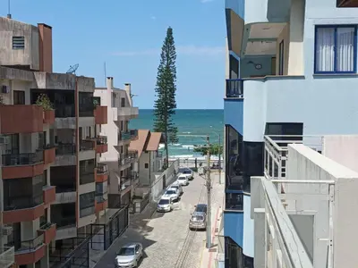 A planta de Apartamento Em Itapema Quadra Mar Com 3 Quartos Para Locação De Temporada