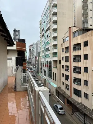 A planta de Apartamento Em Itapema Quadra Mar Com 3 Quartos Para Locação De Temporada
