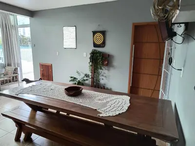 A planta de Casa 4 Qts Ar e Gourmet em Perequê 600m do mar