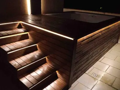 A planta de Apto em Bombas com jacuzzi privado, piscinas, gym completo, sauna