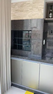 A planta de Apartamento 3 suítes rua 226 na Meia Praia