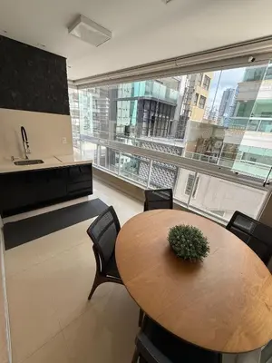 A cozinha ou kitchenette de Apartamento rua 315 com 3 suítes próximo ao Píer
