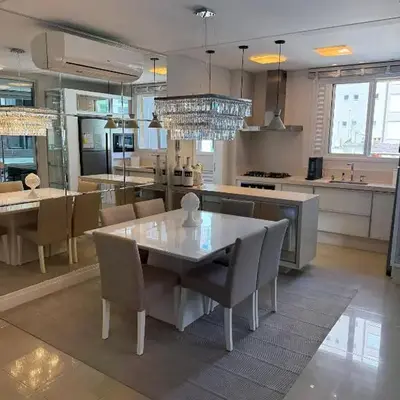 Apartamento rua 315 com 3 suítes próximo ao Píer