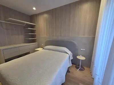 Uma área de estar em Apê alto padrão 3 suítes com piscina e academia