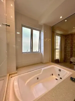 Uma casa de banho em Luxurious Apartment, 3 en-suites, spacious, Itapema
