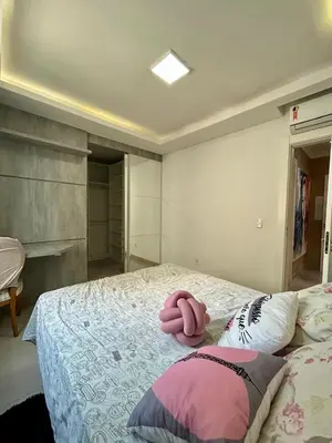 Uma cama ou camas num quarto em Luxurious Apartment, 3 en-suites, spacious, Itapema