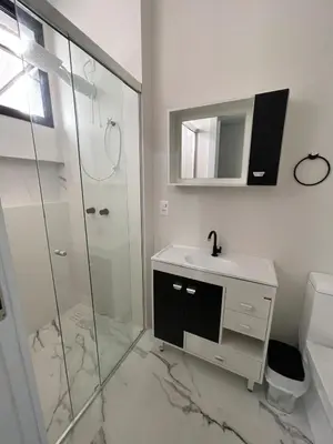 Uma casa de banho em 2 suítes, 2 garagens proximo ao HardRock Cafe Itapema
