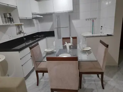 A cozinha ou kitchenette de Apto em Tijucas compartilhado