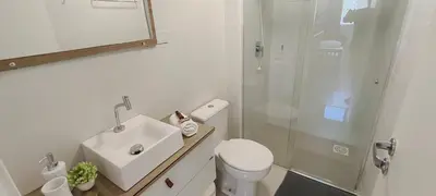 Uma casa de banho em AP NOVO, central, muito bem decorado, perto praia