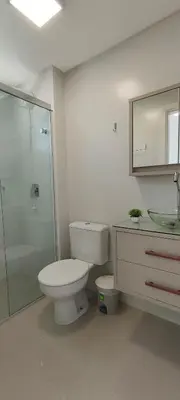 Uma casa de banho em AP NOVO, central, muito bem decorado, perto praia
